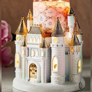 Bath and Body Disney Princess Light-up Castle  3-Wick Candle Holder NEW